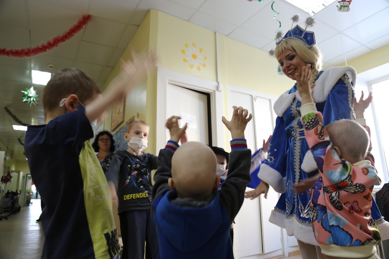 Новогодний праздник для пациентов КГУЗ «Детская краевая больница»
