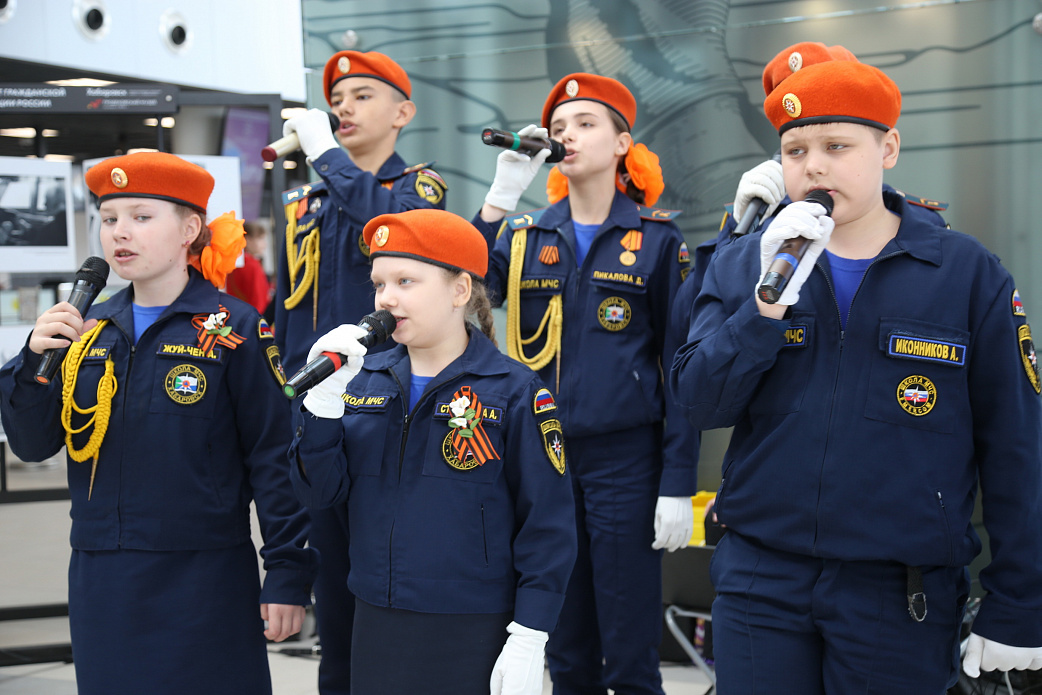 Праздничные мероприятия, посвященные Дню Победы, прошли в международном аэропорту Хабаровск